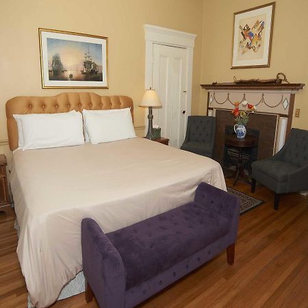 ニューポート Bellevue House Bed & Breakfast エクステリア 写真