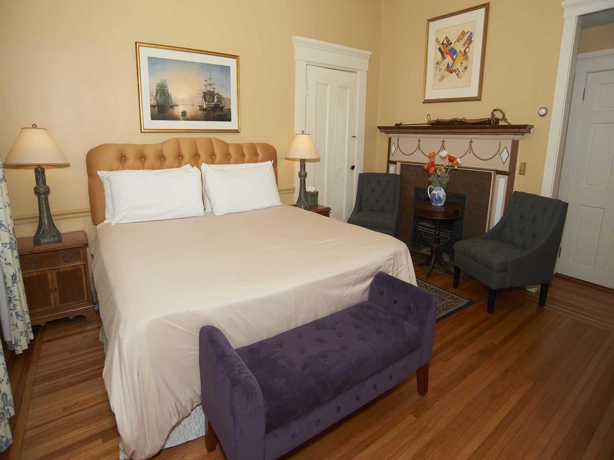 ニューポート Bellevue House Bed & Breakfast エクステリア 写真
